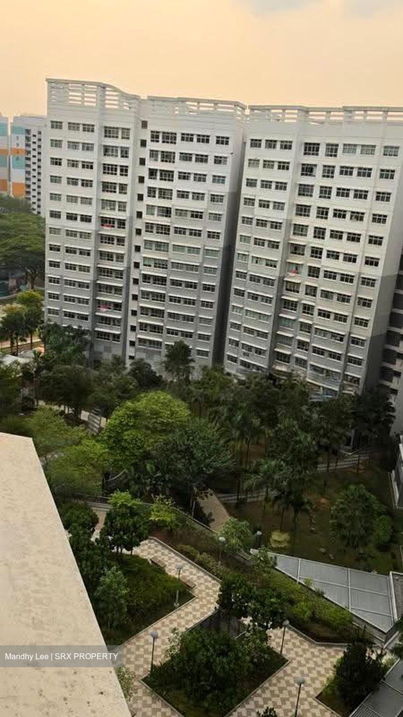 Blk 102B Eastcreek @ Canberra (Sembawang), HDB 2 Rooms #627377491